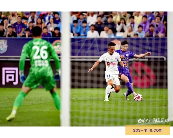 巴顿在天津津门虎边路突破犀利但助攻传球精度仍需提升