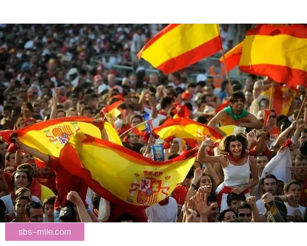 拉卡泽特德比关键一击助球队锁定胜局引球迷狂欢